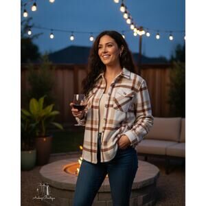 Sage Collective Flannel‎ Shacket - BEIGE Plaid (Size M) - Fleece Lined NWOT